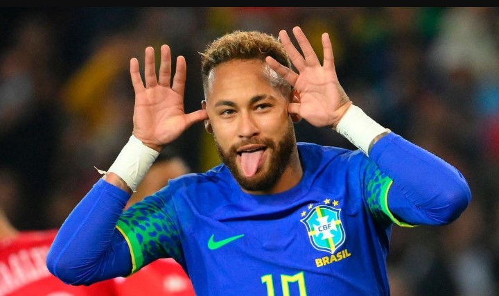 Neymar Weight, Height, Net Worth, Age, Girlfriend, Wiki, Bio