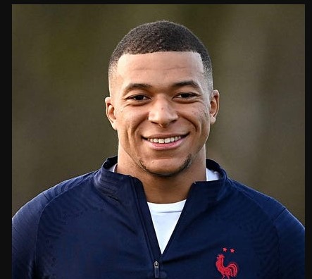 Kylian Mbappé Weight, Height, Net Worth, Age, Girlfriend, Wiki, Bio