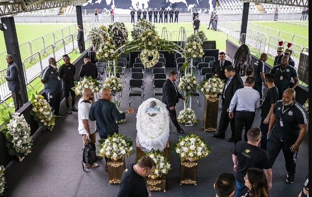 Pele's funeral today, Thousands flock to pay their last respects